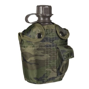 Gourde plasqtique militaire US verte + housse camouflage forêt